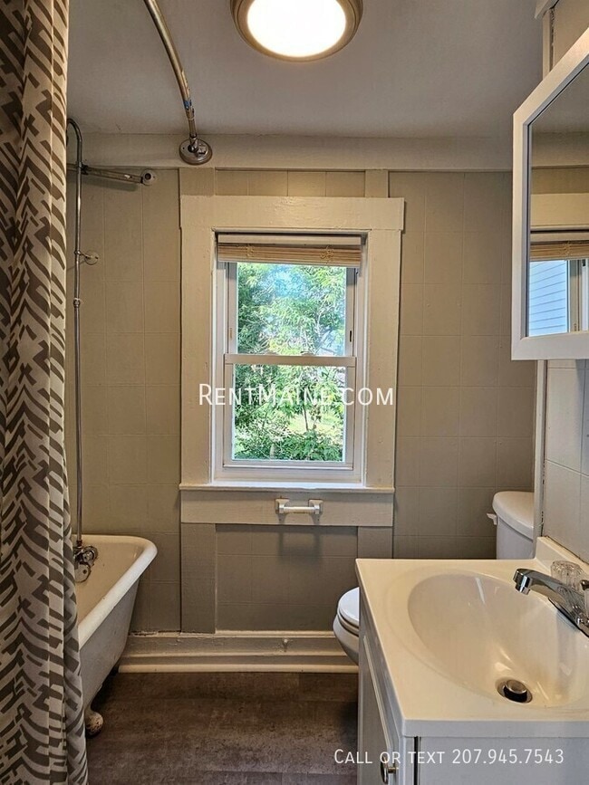 Photo - 27 Elm St Unit 2