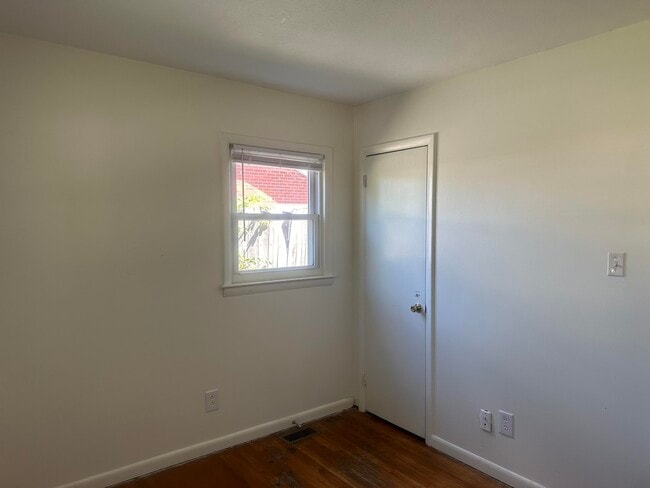 Photo - 1465 Anniston Dr