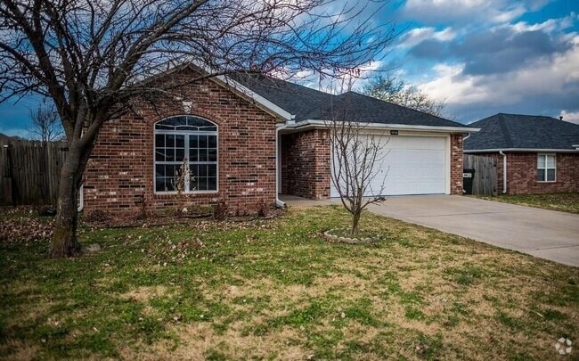 Building Photo - 1013 Applewood Cir Rental
