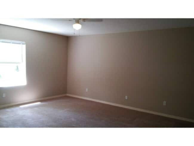Photo - Move In Ready 3 Bedroom 2 Bath