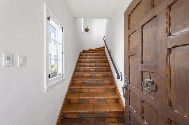 Photo - 148 S Orange Dr