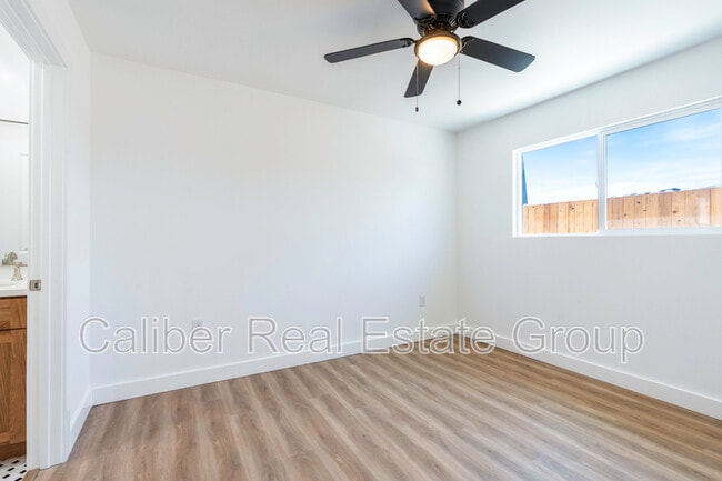 Photo - 478 N Pine St