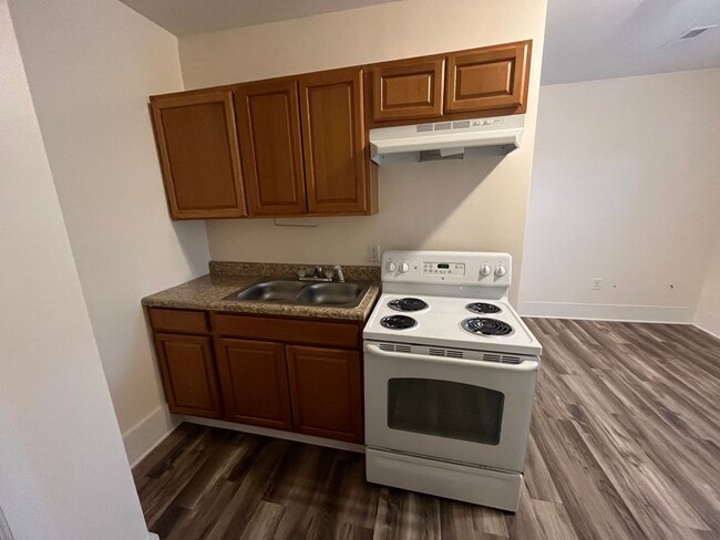 Photo - 825 S Broad St Unit Apt D