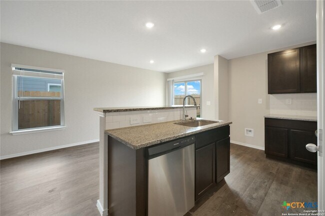 Photo - 3333 Muenster Ave