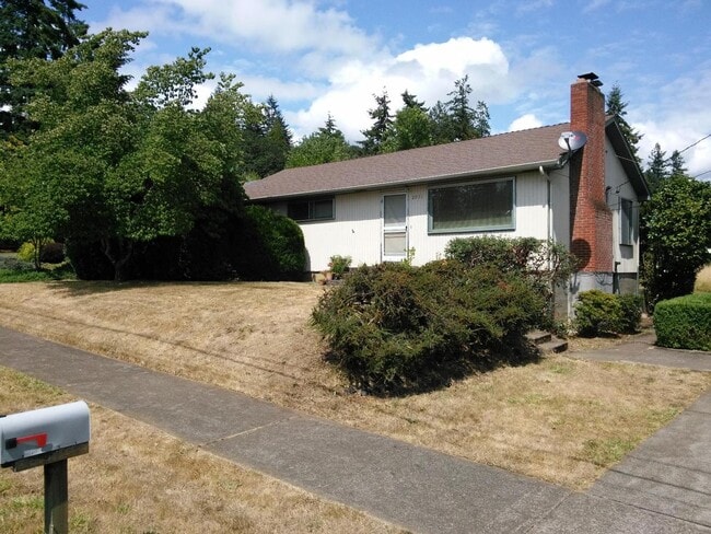 Building Photo - (363) Hayes Street Home  4 Bedroom / 1 Bat...