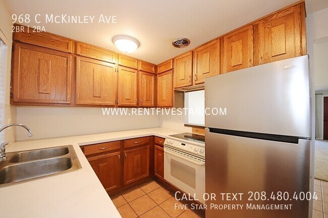 Photo - 968 McKinley Ave