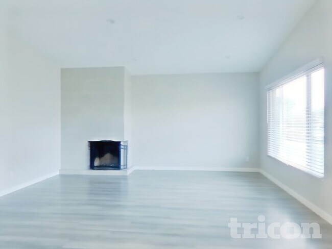 Photo - 5321 57th St