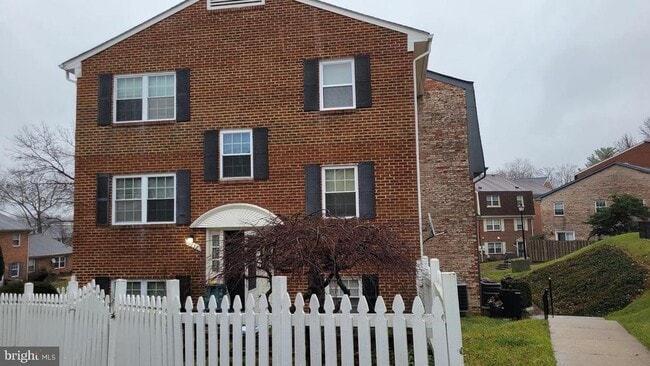 Photo - 9832 Hagel Cir Townhome