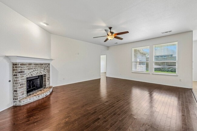Photo - 512 Stableford St