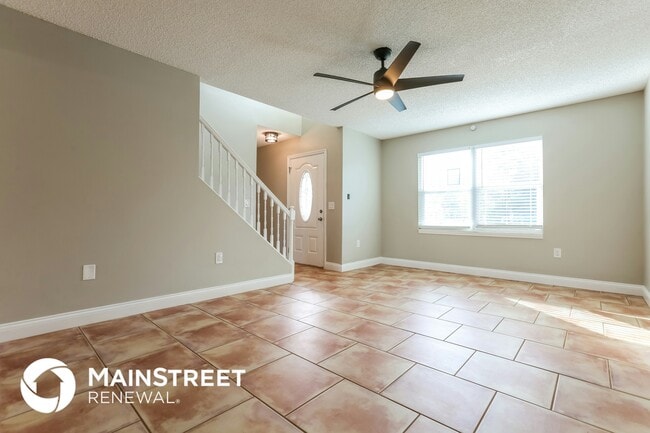 Photo - 2124 Briant St