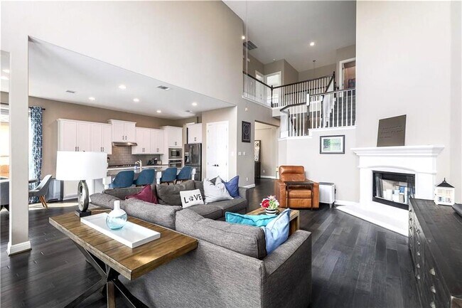 Photo - 1408 Saddlespur Ln