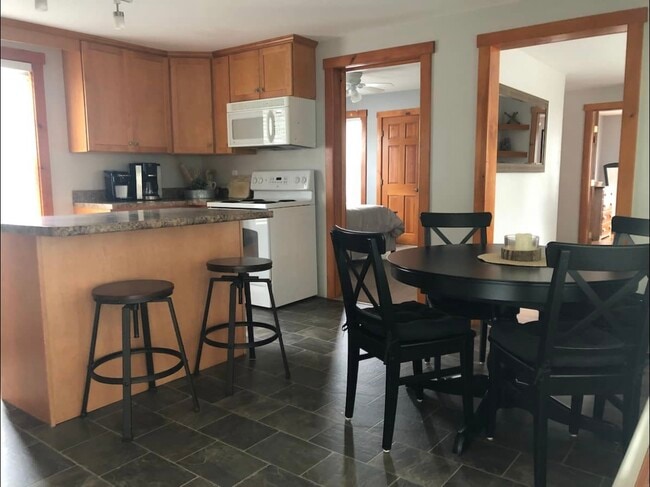 Photo - 184 Thornton St Unit 1