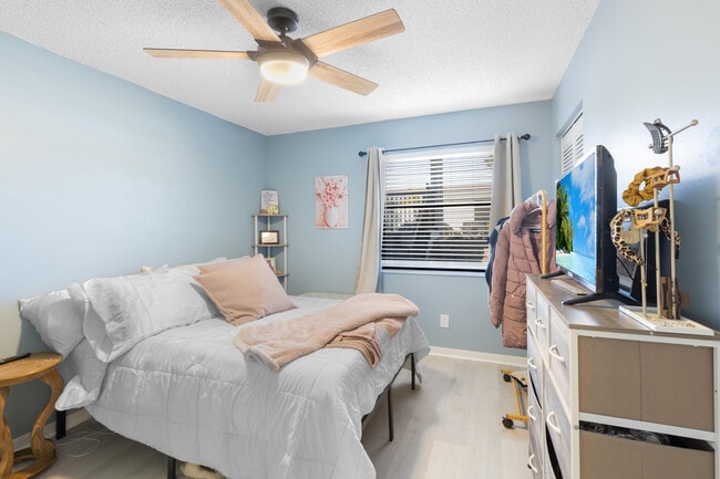 Photo - 1270 SE Parkview Pl Unit B5