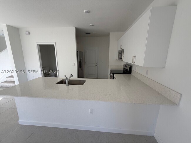 4957 Oakmont Dr
