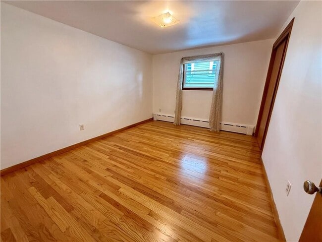 Photo - 25 Thurston Ave