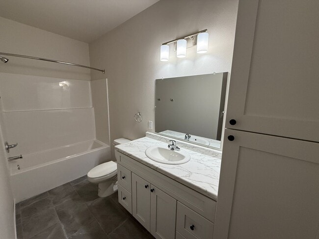 Photo - Northern Point Apartments Unit 1104-310