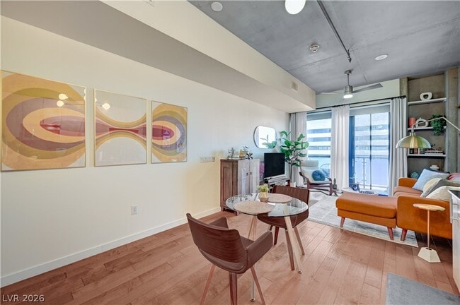 353 E Bonneville Ave Unit 569