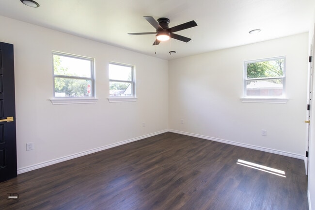 Photo - 1310 Eleanor St