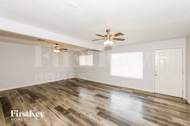 Photo - 2012 Bennett St