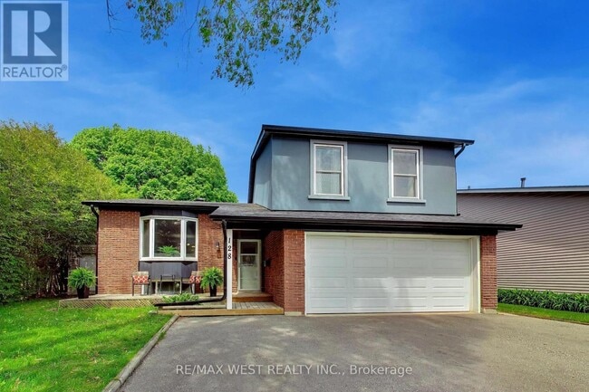 Photo - 128 Roser Crescent