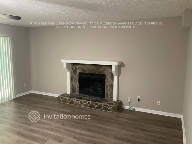 Photo - 2413 Leslie Brook Dr