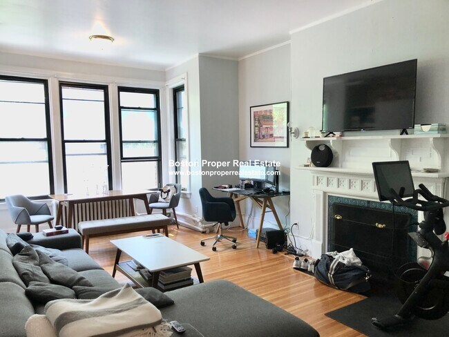 Photo - 178 Marlborough St Unidad 4