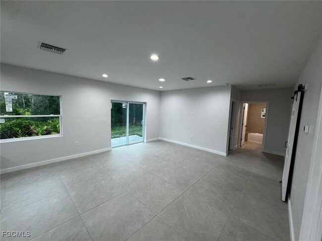 Photo - 27380 Sandrala Dr