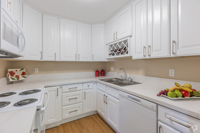 Interior Photo - Casa De Helix La Mesa, Brand New Kitchen, w/d Rental