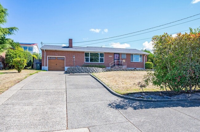 Photo - Desirable 3 Bed/2Bath Home in West End of ...