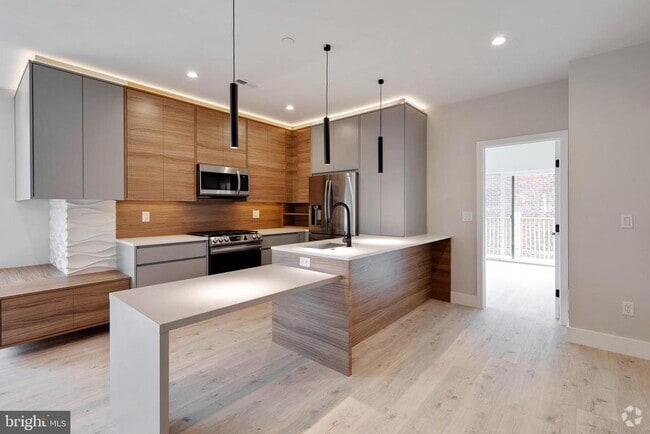 Building Photo - 1601 S 22nd St Rental
