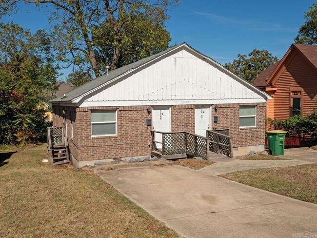 Photo - 1006 W 21st St Townhome