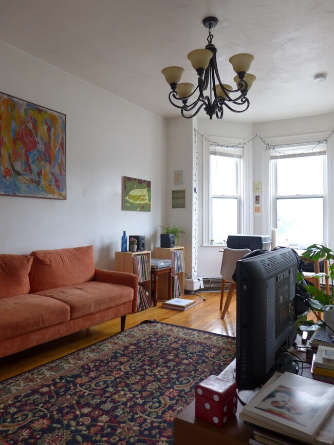 Photo - 822 Parker St Unit 2