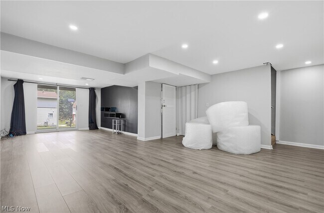 Photo - 1326 Aarons Way Unit 27