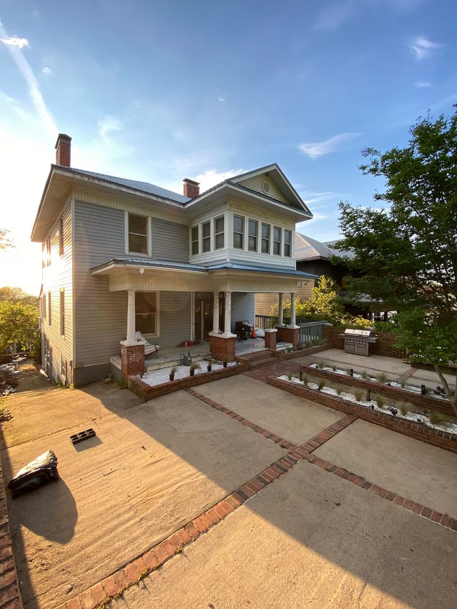 Photo - 1904 16th Ave S House