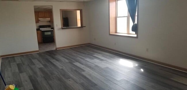 Photo - 16 E Main St