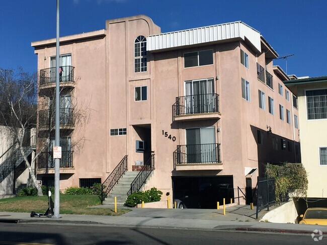 Building Photo - 1540 S Fairfax Ave Unit 8 Rental