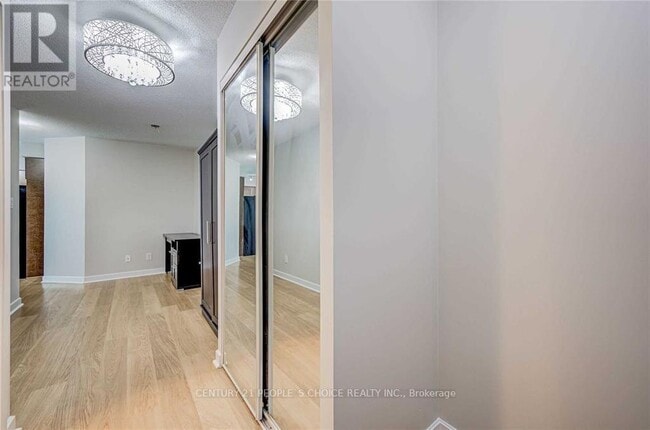 Photo - 33 Bay St. Unit 1403