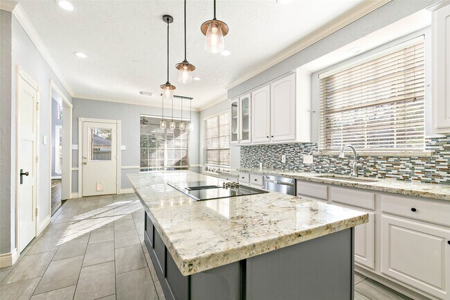 Photo - 3 Bough Leaf Pl