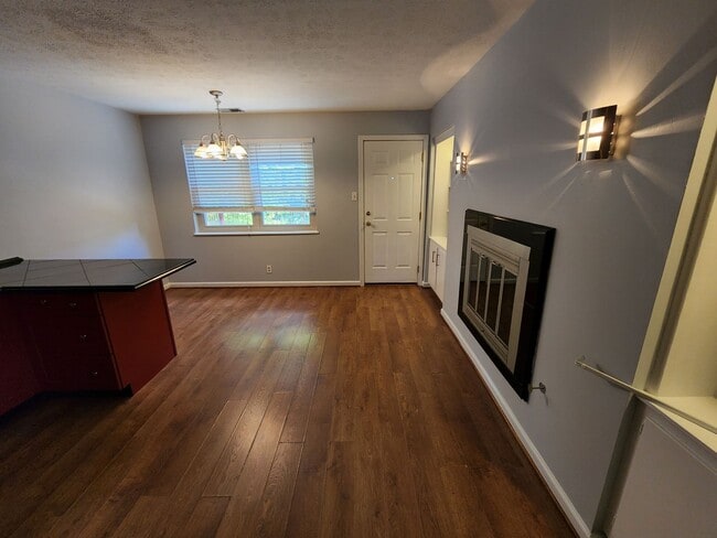 Photo - 2831GOOSECREEKRD Unit #3