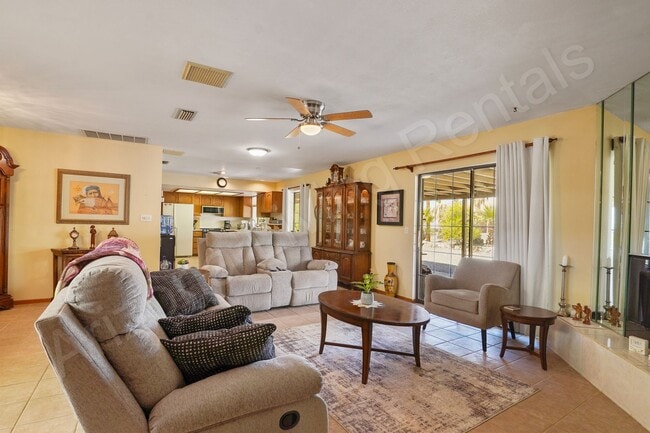 Photo - FURNISHED AVAILABLE NOVEMBER - APRIL