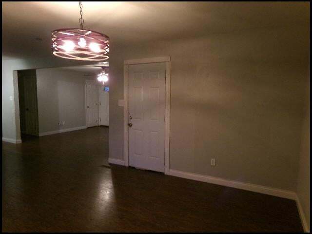 Photo - 9216 W 6th St