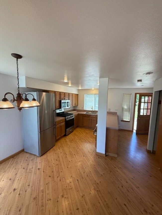 Photo - Yakima River Front home!