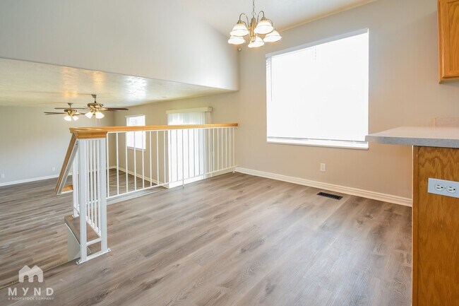 Photo - 5463 Ridge Hollow Way