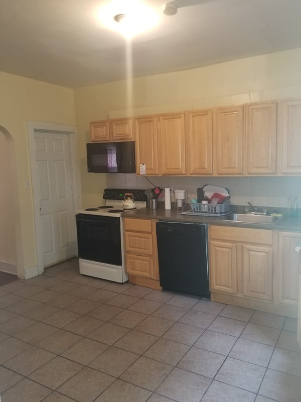 Photo - 4 E Broad St