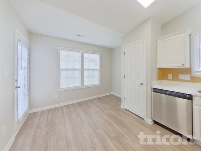 Photo - 6211 Whispering Brook Ct