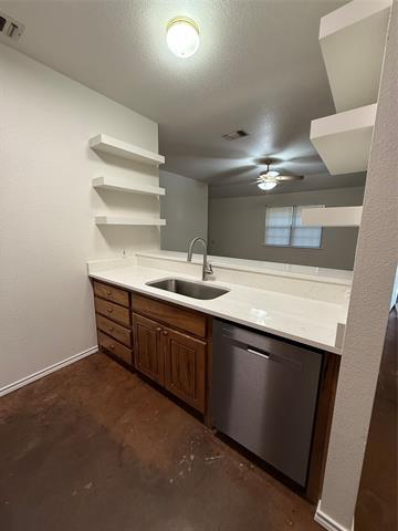 Photo - 954 E 3rd St