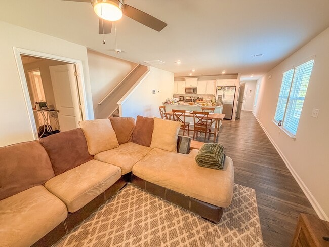 Photo - 203 Boneset Dr