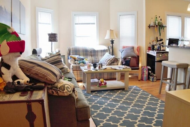 No Brokers Fee, No Security Deposit, Porch, Eat-in Kitchen - No Brokers Fee, No Security Deposit, Porch, Eat-in Kitchen