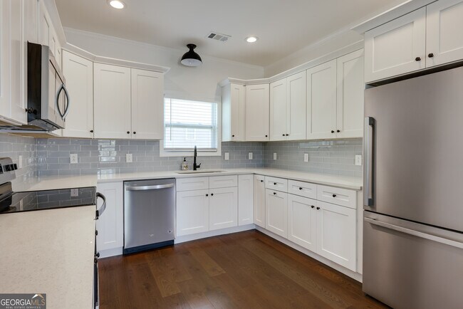 Photo - 499 Little Oak St