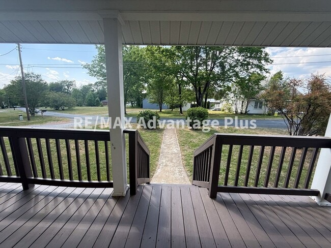 Photo - Charming 2 bedroom home in the Town of Dillwyn